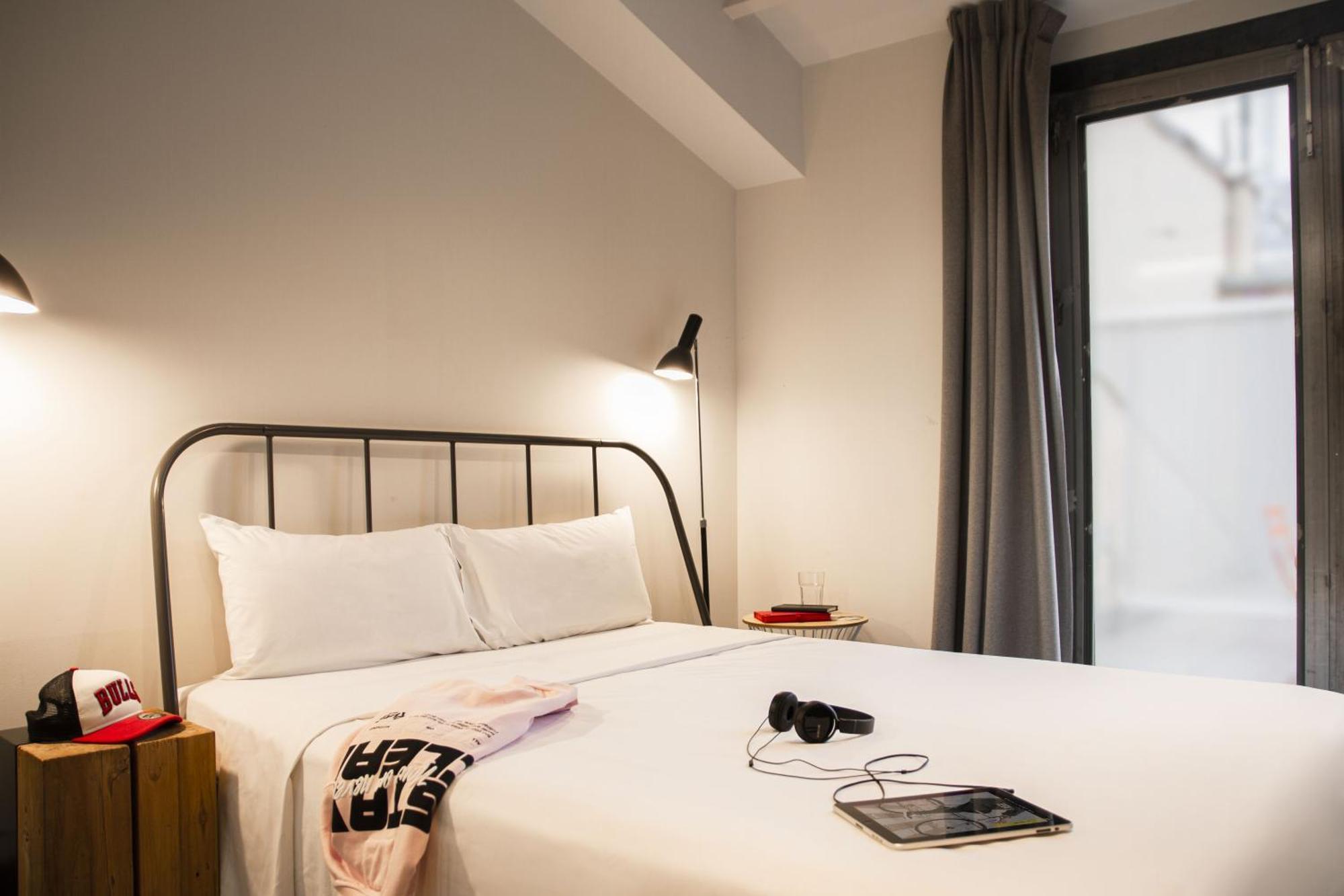 Hostal Room00 Ventura Madrid