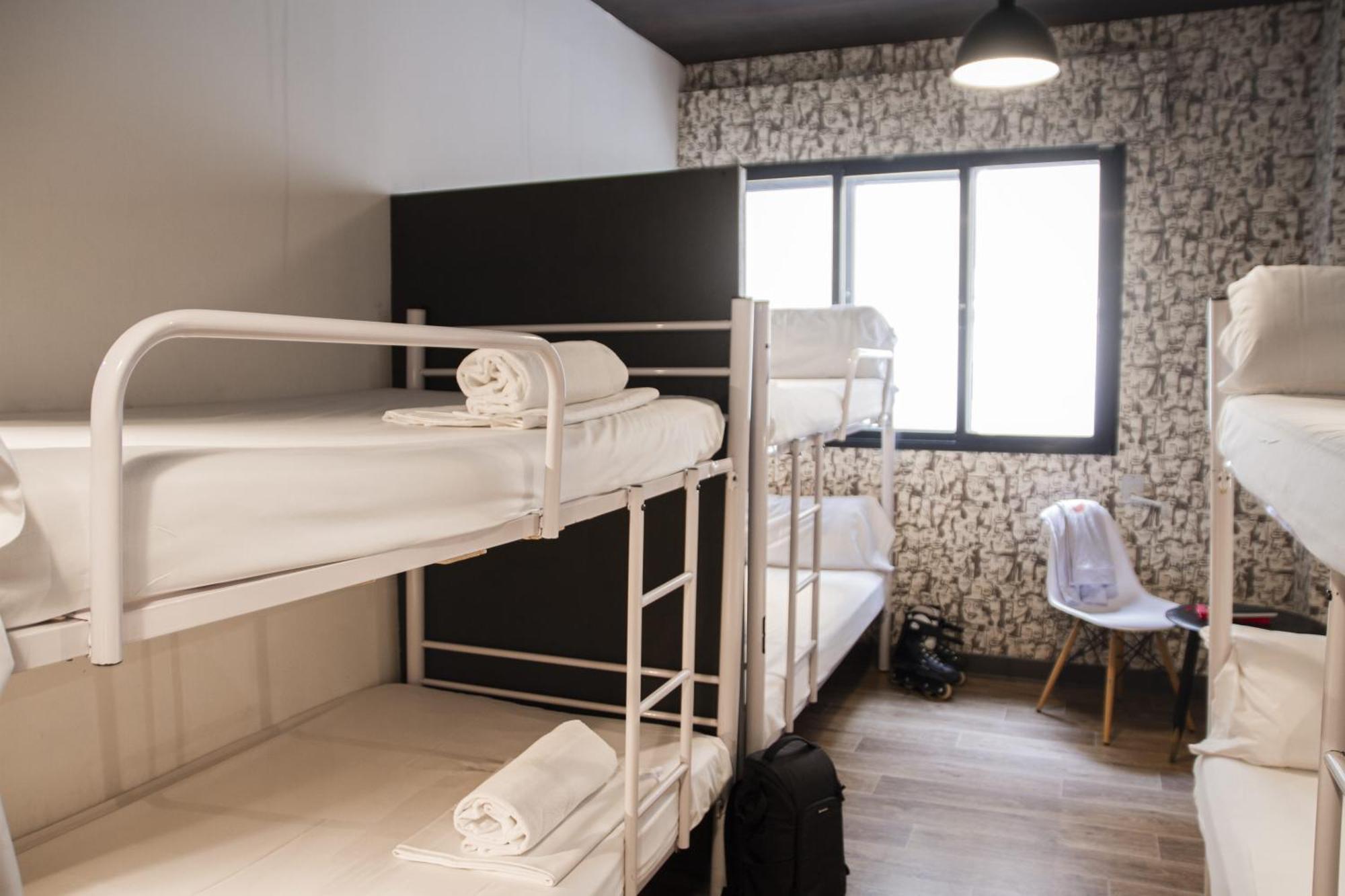 Room00 Ventura Hostal